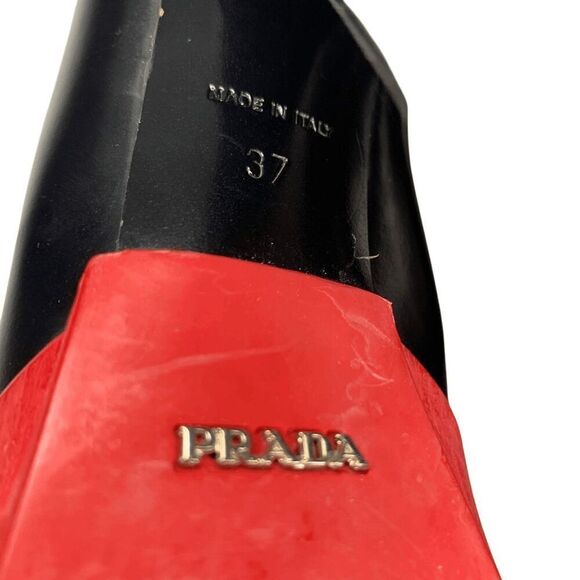 Prada Mary Jane Runway 2012 Black Leather Red Rubber Cap Toe Heels EU 37 Pumps - Picture 8 of 8